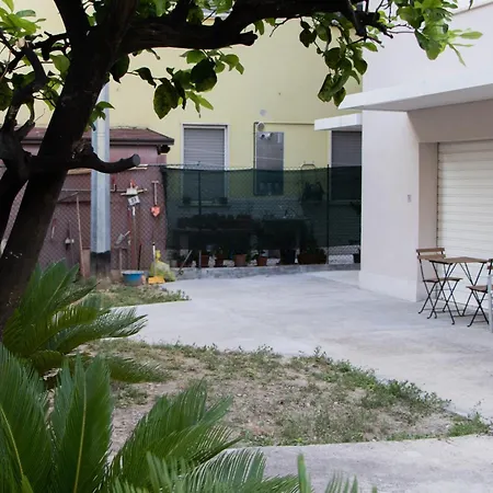 Suite Home Da Pietro, Centrale E Vicino Al Mare San Benedetto del Tronto Exterior photo